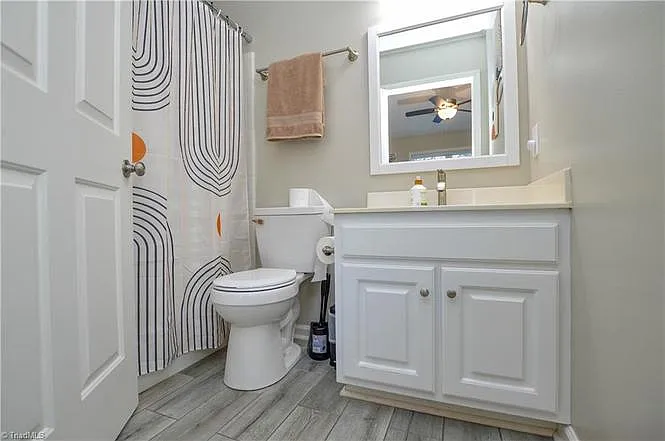 4410 Single Tree Ln — Photo 23