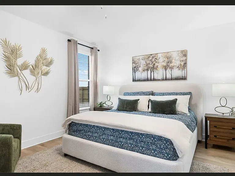2311 Longfellow Dr — Photo 9