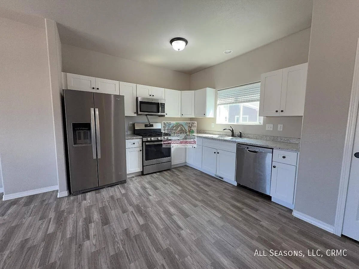 759 Endeavor Way — Photo 4