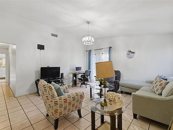 4th image of 1939 SW 73RD TERRACE
