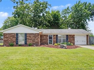 2121 Robin Ln, Jeffersonville, IN 47130