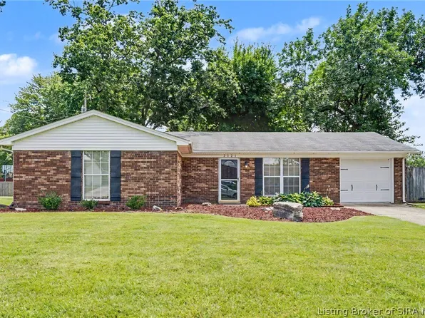 2121 Robin Lane, Jeffersonville, IN 47130