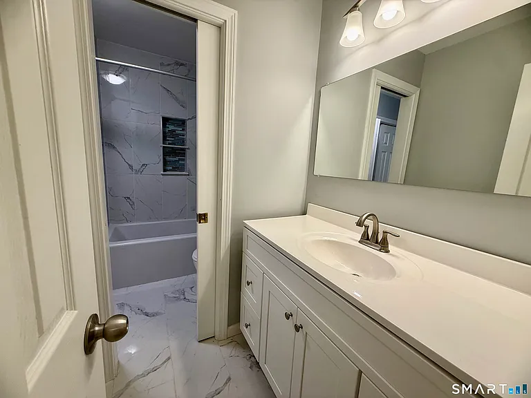562 Oak Ave #562 — Photo 15