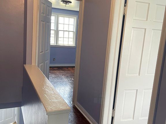3rd image of 294 Millicent Ave