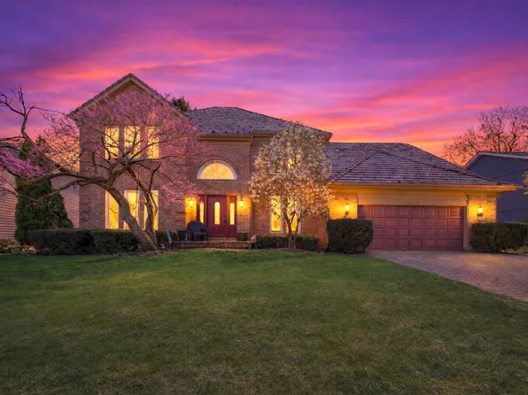 1113 Loyola Dr, Libertyville, IL 60048