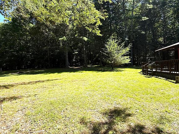 3rd image of 450 Burr Ln