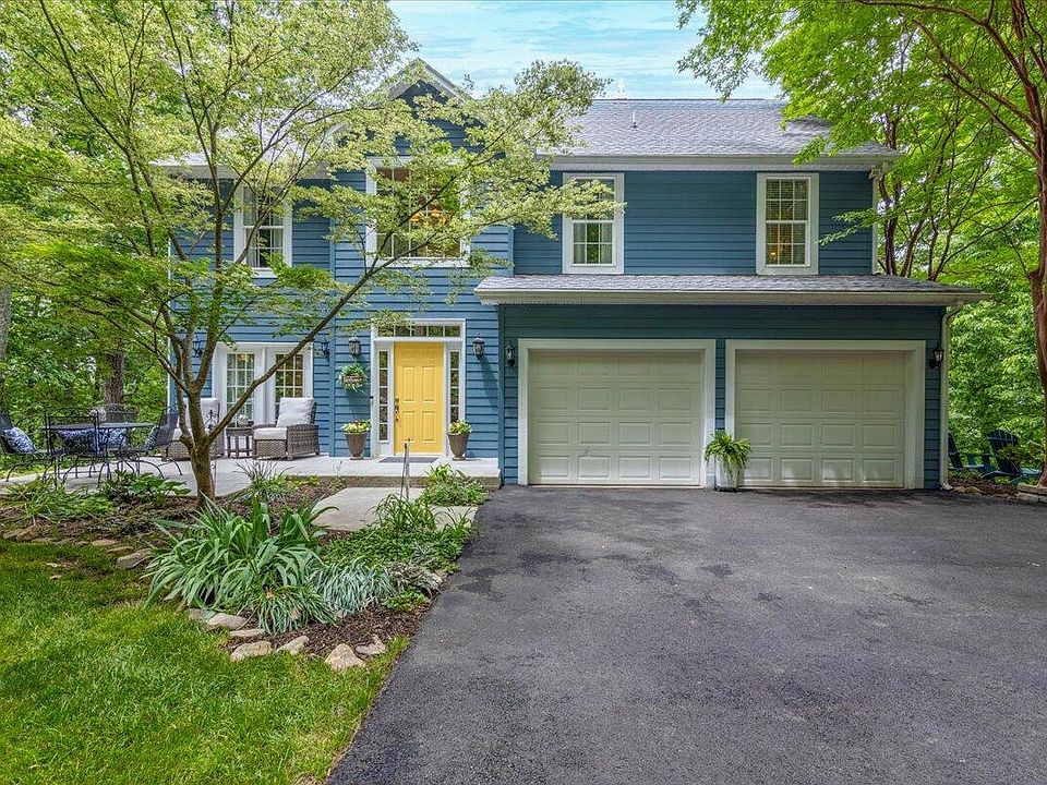 1st image of 530 Stoneledge Dr