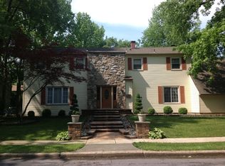 4 Holden Rd, Cherry Hill, NJ 08034