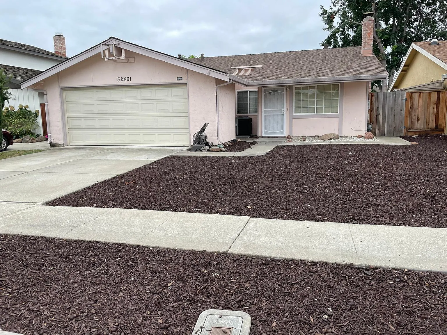 3 bed, 1071 sqft, $3,850 — Photo 1