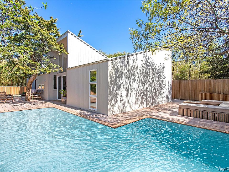 1st image of 487 Tarpon Walk