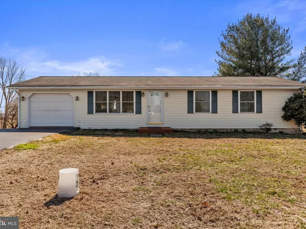 430 Fairview Rd, Manheim, PA 17545