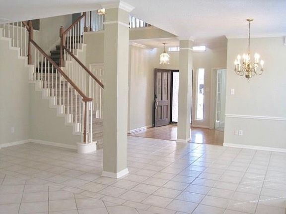 4th image of 3314 E Overdale Dr
