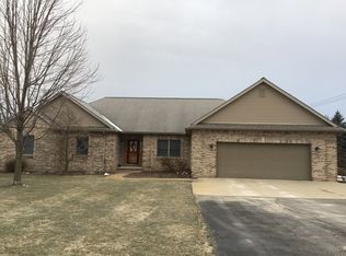 9016 Warner Rd, Saline, MI 48176