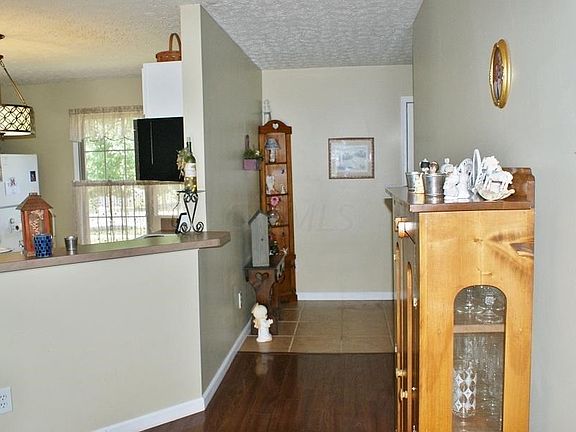 3rd image of 1041 Mill Park Dr