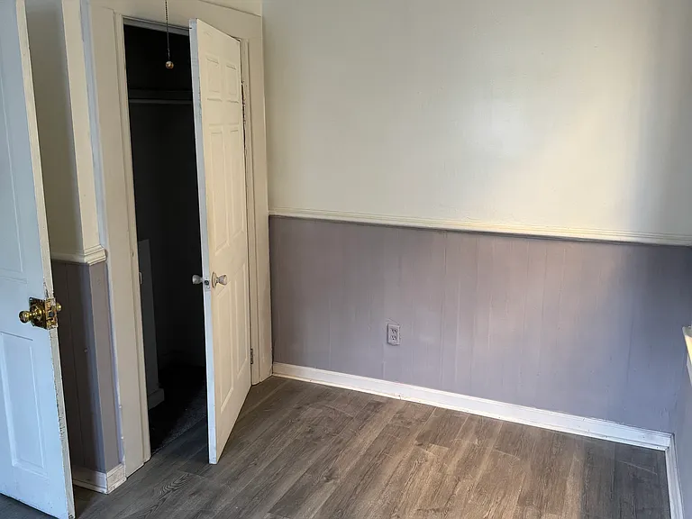544 E Huntingdon St — Photo 2