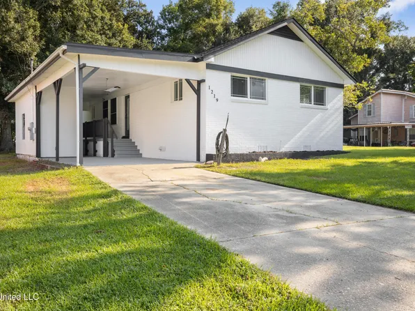 1219 Polk Ave, Pascagoula, MS 39567