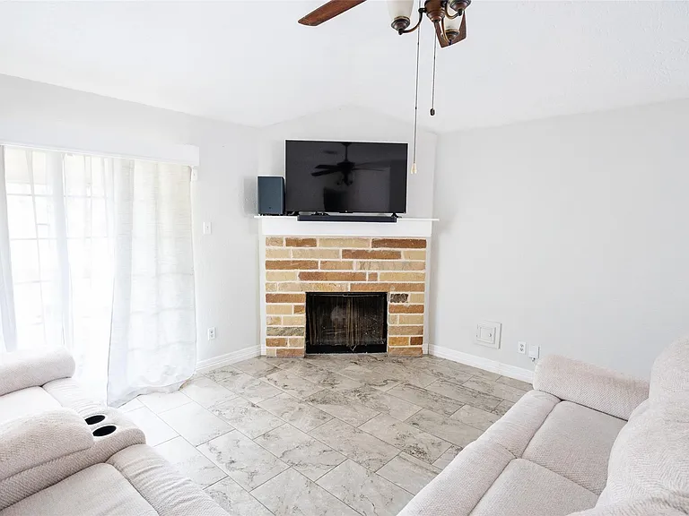 2022 Crosscoach Ln — Photo 18
