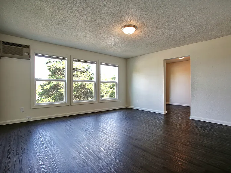 Ironwood Apartments — Photo 25