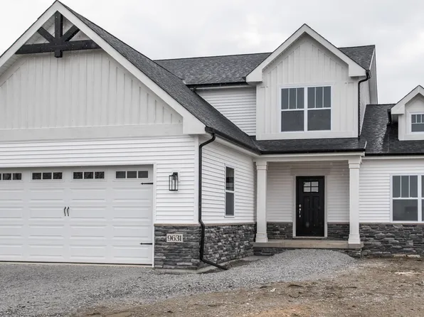 1752 Forest Ridge Dr, Valparaiso, IN 46385