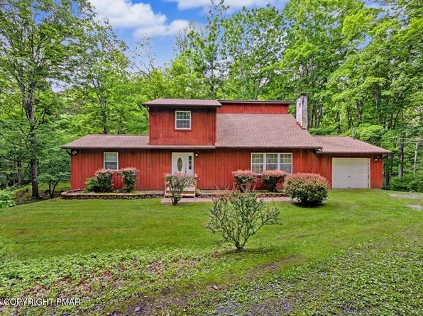 208 Murray Hill Rd, Tobyhanna, PA 18466