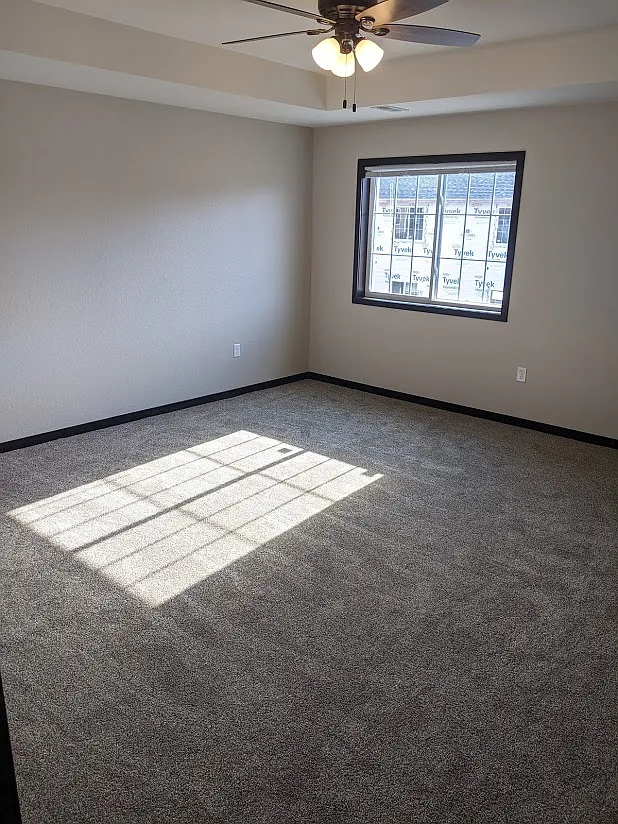3253 Gateway - Unit 5 — Photo 4
