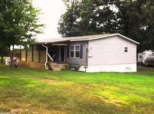 335 Creekside Dr, Greers Ferry, AR 72067