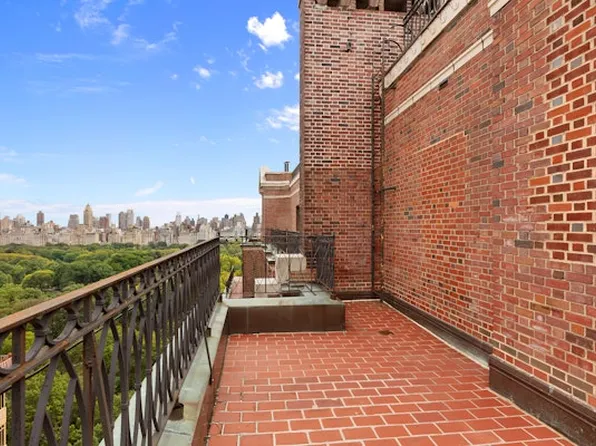 101 Central Park West image 22 of 26