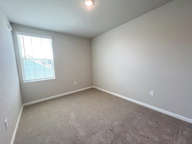 653 Ferrule Dr #B — Photo 7