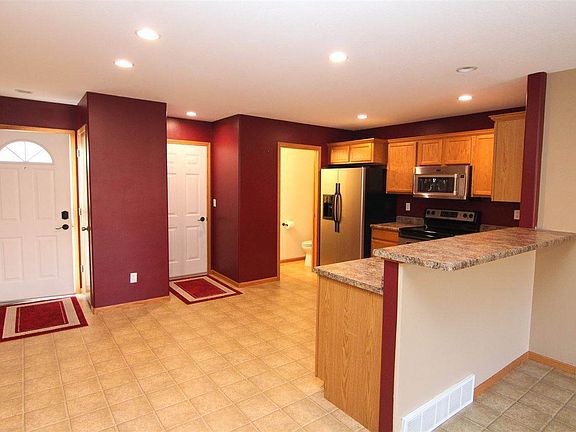 5th image of 360 Kelso Dr