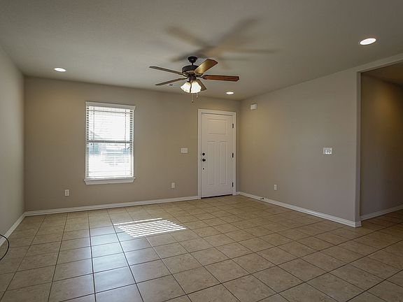 5th image of 720 Bonnie Scotland Dr