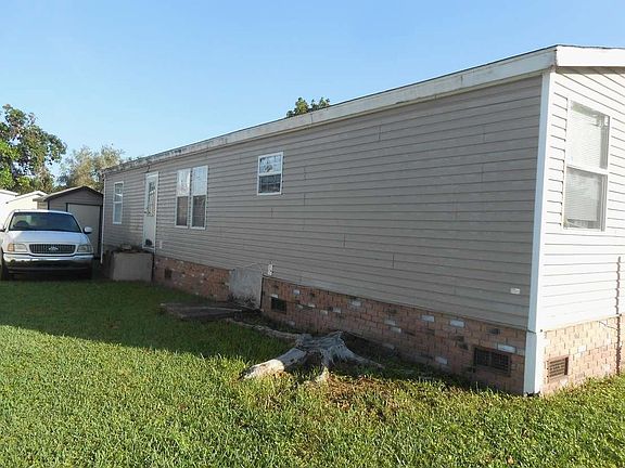 3rd image of 220 NE 12th Ave Lot 115
