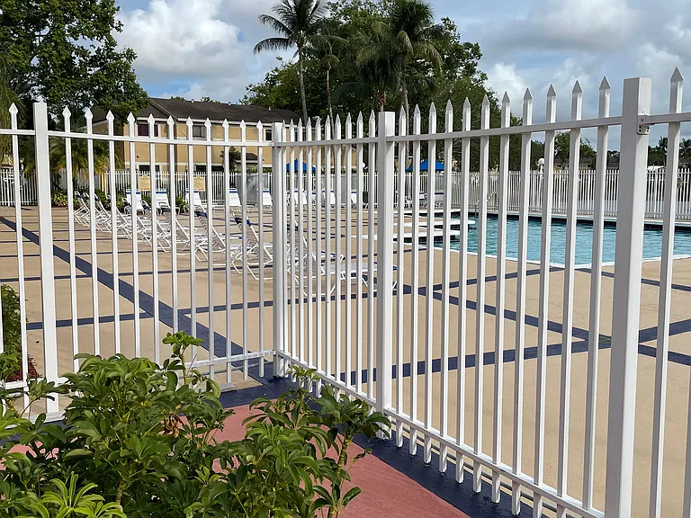 9441 Palm Cir S #9441 — Photo 10