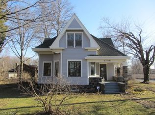 4706 E Lake Rd, Sheffield Lake, OH 44054