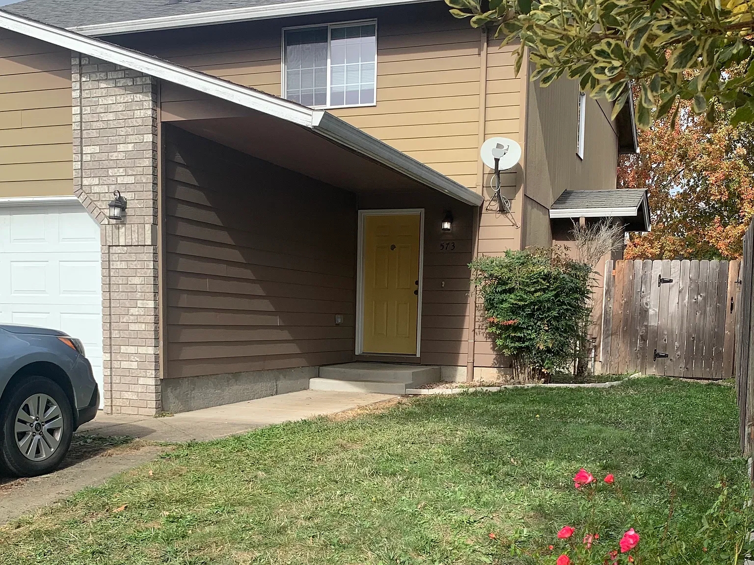 573 Autumn Ave — Photo 1