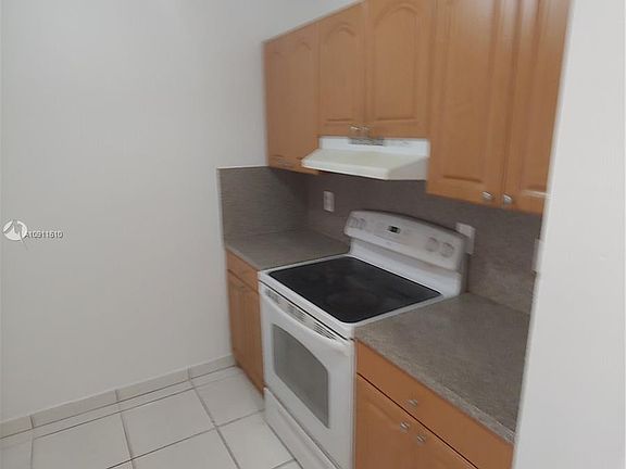 5th image of 2261 NE 171st St #2