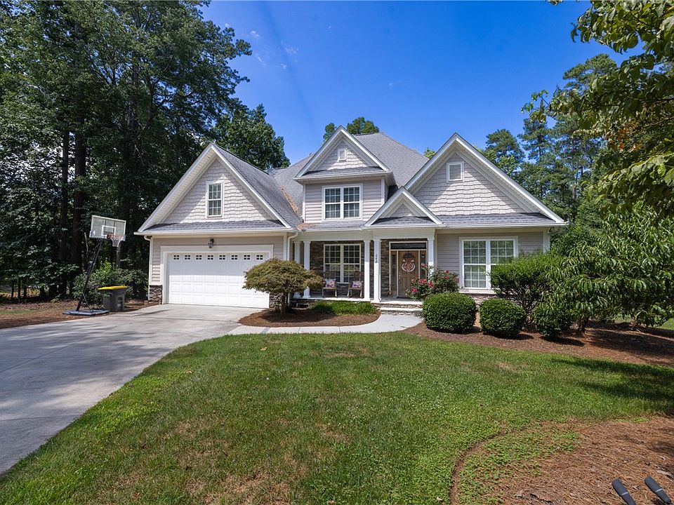 1st image of 642 Lowry Ln