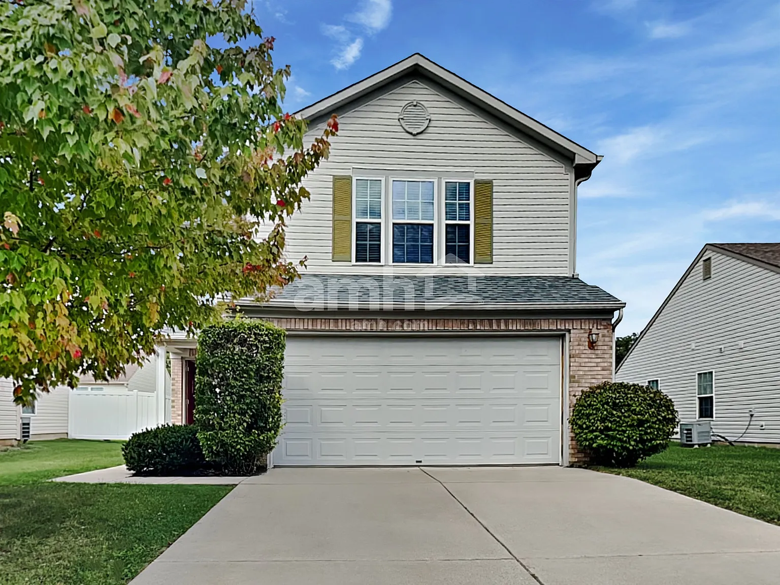 3 bed, 2.5 bath, 1840 sqft, $2,045 — Photo 1