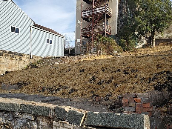 4th image of 2209 Jacob Street