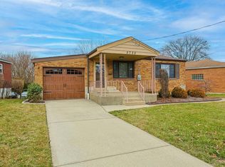 5725 Lauderdale Dr, Cincinnati, OH 45239