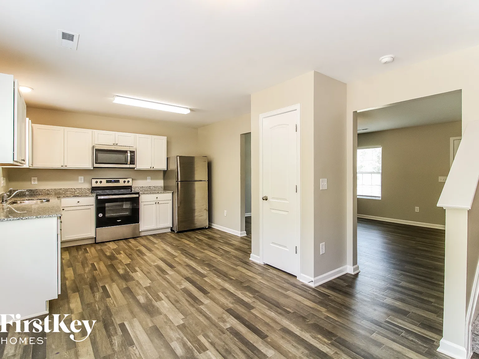 3 bed, 2.5 bath, 1652 sqft, $2,185 — Photo 4