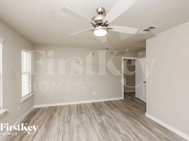 622 Ava Trl — Photo 11