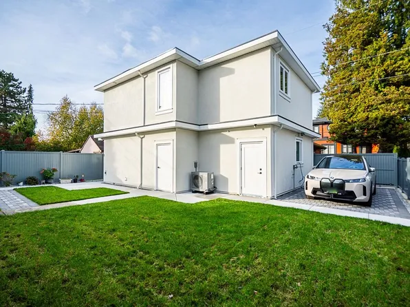 4 W 28th Ave, Vancouver, BC V5Y 2K6