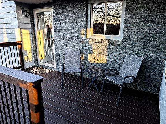 5th image of 143 Santana Cir