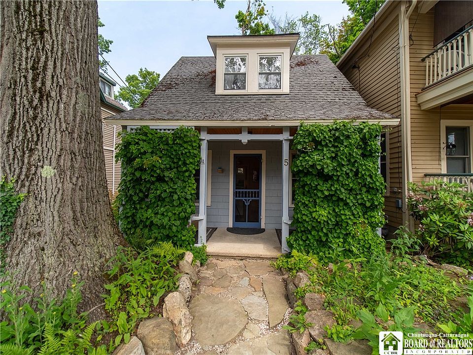 1st image of 5 Roberts Ave
