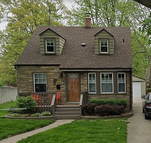 1st image of 119 S Vermont Ave