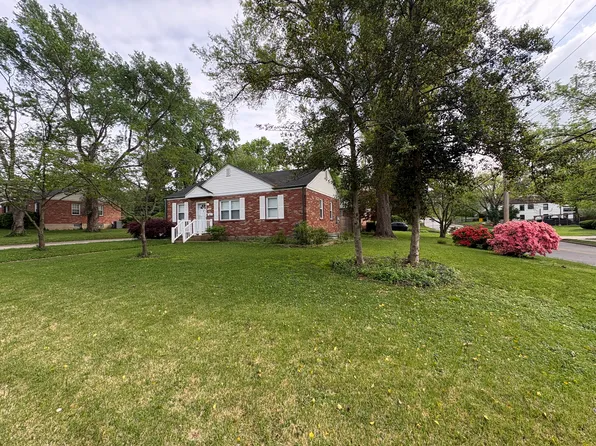 9766 Warson Pl, Saint Louis, MO 63119