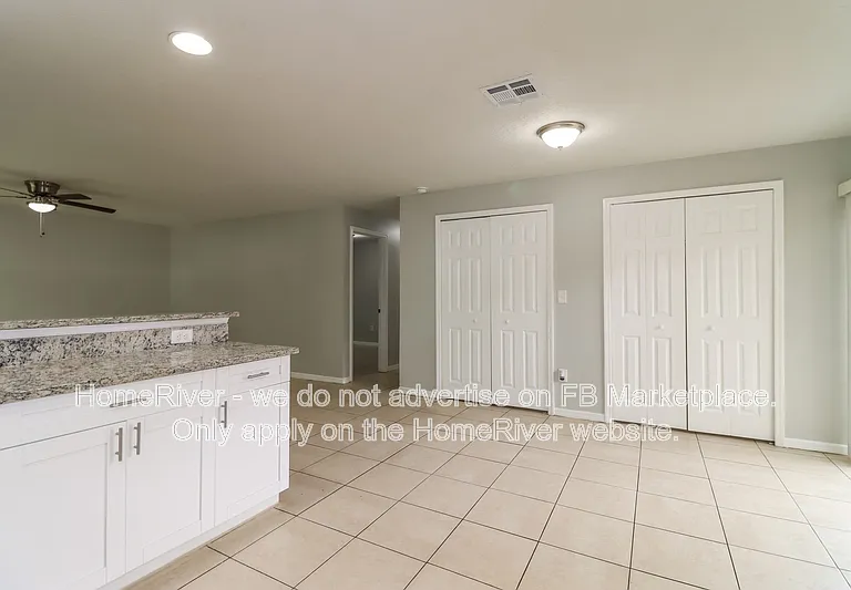 2213 E Emma St — Photo 9