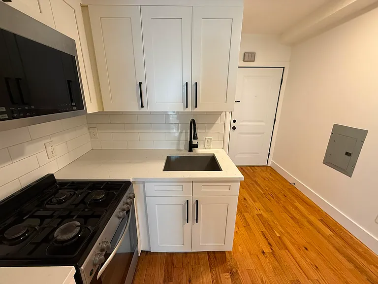 2521 West St #12E — Photo 5