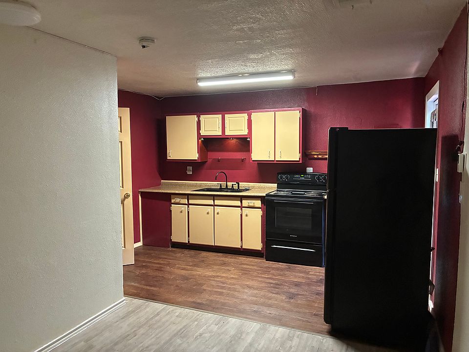 1st image of 2419 Bonham St #2