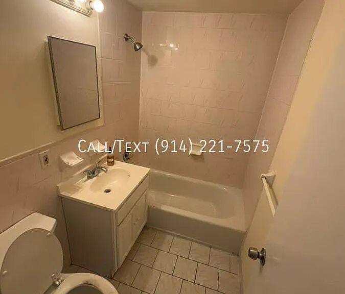 185 Valentine Ln #4W — Photo 4